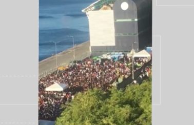 Após aglomeração durante evento em Salvador, governo estuda processar responsáveis por festa
