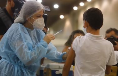 Em 4 dias, dobra o número de cadastros de crianças para receber vacina contra a Covid em Fortaleza