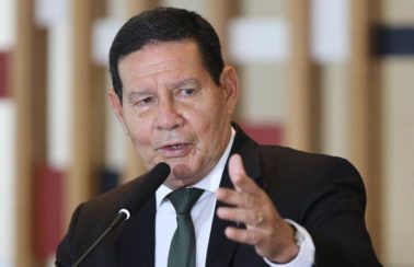 Não há espaço para reajustes em 2022, diz Mourão