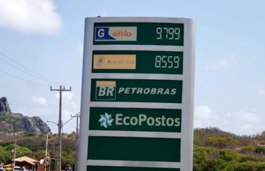 Preço da gasolina sobe para R$ 9,79 em Fernando de Noronha no primeiro reajuste do ano
