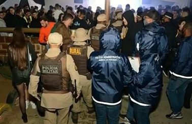 Eventos são autuados por descumprirem decreto na Bahia; Vigilância Sanitária diz que fiscalização será intensificada