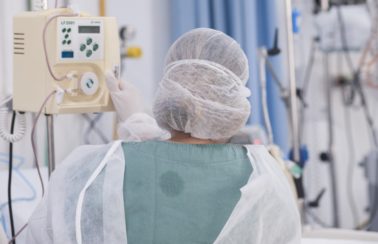 Estado e municípios da Paraíba gastaram R$ 1 bilhão a menos do que receberam na pandemia, diz TCE-PB