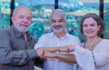 PT anuncia que desistiu da pré-candidatura de Humberto Costa em Pernambuco em favor do PSB
