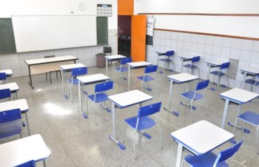 Governo do Piauí adia aulas presenciais de escolas públicas estaduais para março e orienta que setor privado faça o mesmo