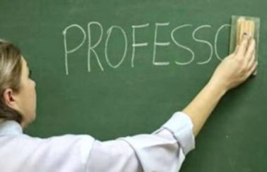 Entidade diz que reajuste de 33% para professores pode prejudicar situação fiscal de municípios