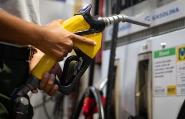 Gasolina cai no Ceará e chega ao menor preço em 4 meses