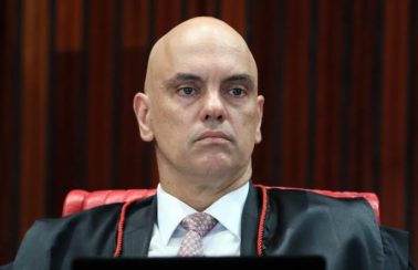 Moraes autoriza PF a usar provas de vazamento de dados por Bolsonaro em investigação sobre milícia digital
