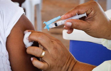 Covid-19: 54 milhões de brasileiros ainda não tomaram dose de reforço