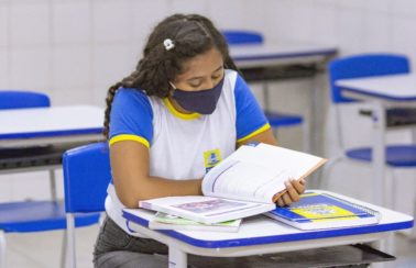 Escolas estaduais não terão aulas presenciais durante período de Carnaval em Pernambuco