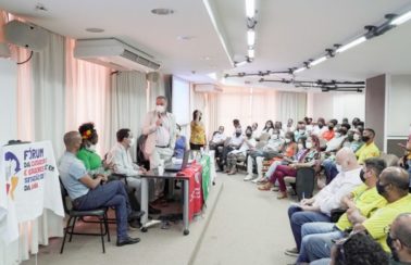 Rui Costa se reúne com cordeiros e catadores de resíduos sólidos e garante apoio durante período do carnaval