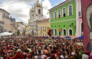 Decreto que aumenta de 1,5 mil para 3 mil pessoas o limite de público em eventos na Bahia passa a valer dia 2 de março