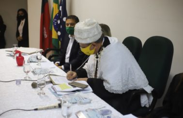 Reitor da UFPB é aprovado pelo Sisu para cursar engenharia de produção na instituição