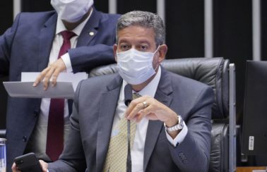 Lira suspende retorno de atividades presenciais na Câmara por tempo indeterminado