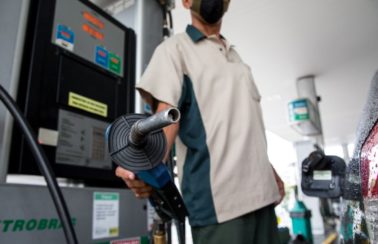 Dez postos de combustíveis são autuados em Fortaleza por aumento abusivo de preço