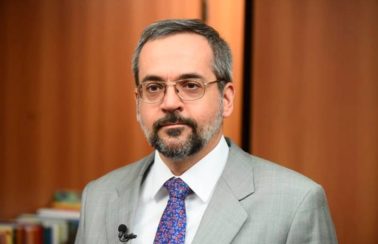 ‘Porque hoje, ou é com Lula, ou a gente continua piorando’, diz Weintraub sobre governo Bolsonaro