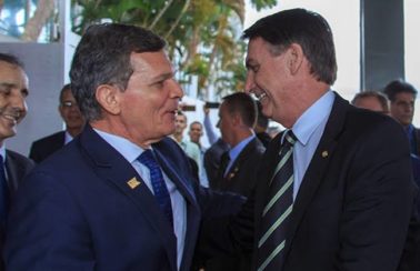 Bolsonaro diz que tirou Silva e Luna da Petrobras porque precisava de gestor ‘mais profissional’