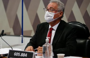 Ex-relator da CPI da Covid, Renan trabalha por assinaturas para CPI do MEC