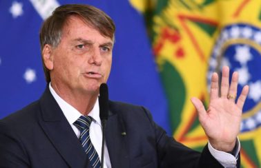 Bolsonaro sobre compra de 35 mil comprimidos de Viagra pelo Exército: ‘Não é nada’