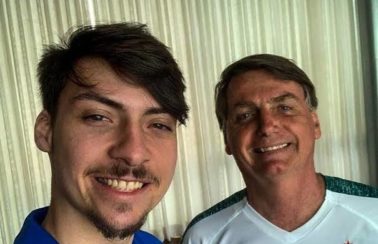 Ao comentar investigação sobre o filho Jair Renan, Bolsonaro diz: ‘Há muito tempo está longe de mim’