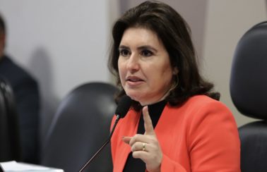 ‘Se não for cabeça de chapa, abro mão da vice’, diz Simone Tebet