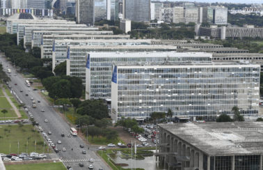 Servidores federais terão ponto facultativo em 22 de abril