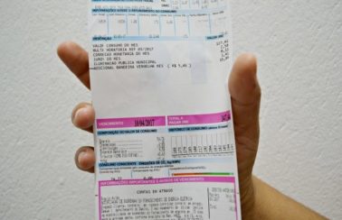 Contas de luz: reajustes neste ano chegam a 24%, mas fim da taxa extra deve compensar, diz Aneel