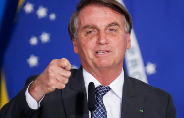 Brasil não sobrevive sem fertilizantes e aguarda navios russos, diz Bolsonaro