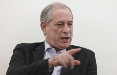 “Bolsonaro agravou” e “Lula criou”, diz Ciro sobre cenário grave de corrupção