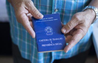 Taxa desemprego fica estável no primeiro trimestre, aponta IBGE
