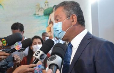 ‘Um cidadão como este, nem deveria ocupar o cargo de Presidente da República’, dispara Rui Costa contra Bolsonaro