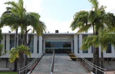 Decreto regulamenta benefício de R$ 500 para crianças e adolescentes que perderam pais para a Covid-19 no RN