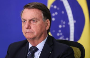 Bolsonaro aciona STF contra Moraes por abuso de autoridade