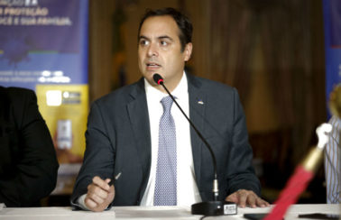 Paulo Câmara decreta situação de emergência em Pernambuco e libera R$ 100 milhões para ações