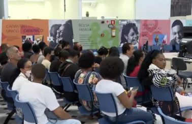 Após filas pelo país, governo prorroga prazo para atualizar o Cadastro Único