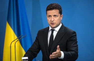 Após Bolsonaro anunciar que deve importar diesel da Rússia, Zelensky fala sobre sanções com presidente brasileiro