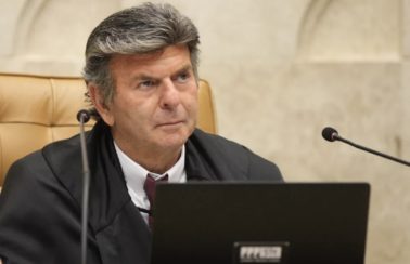 Fux reitera a Fachin confiança no processo eleitoral e repudia ataques às urnas, informa STF