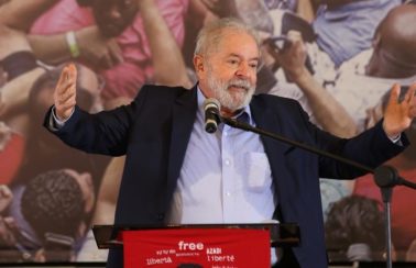 Lula diz que não buscará reeleição se vencer eleições em outubro
