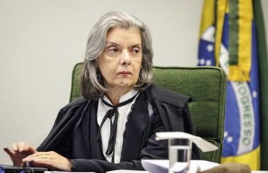 Cármen Lúcia dá cinco dias para Bolsonaro prestar informações sobre mudanças no 7 de Setembro