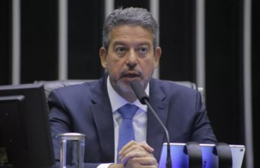 Arthur Lira diz que considera um erro ataques de Bolsonaro às urnas eletrônicas