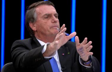 No Jornal Nacional, Bolsonaro assume compromisso de respeitar resultado das urnas