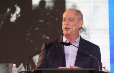 Ciro diz que Lula e Bolsonaro são ‘pessoas diferentes’, mas iguais na economia e corrupção