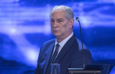 Ciro diz que ‘qualquer imbecil’ sabe que Lula e Bolsonaro são pessoas diferentes