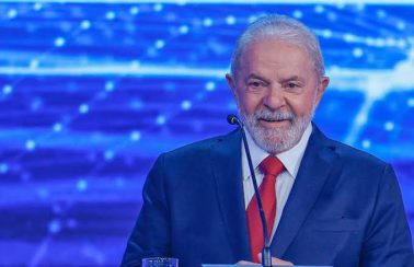 Lula tem 50% dos votos válidos, e decisão em primeiro turno fica dentro da margem de erro, aponta Ipec