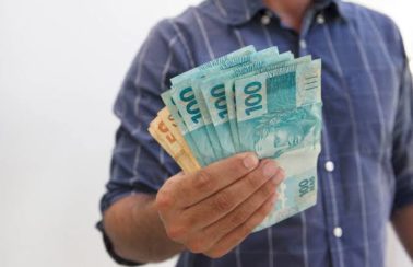 Salário mínimo ideal para uma família é de R$ 6.298,91, diz Dieese