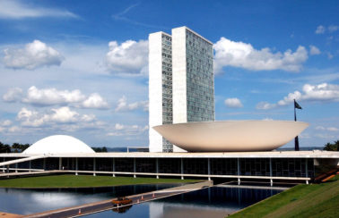 Na Câmara e no Senado, PL elege o maior número de parlamentares