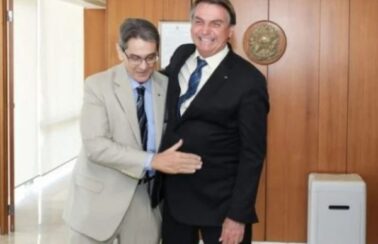 TSE manda suspender propaganda de Lula que liga Bolsonaro ao caso Roberto Jefferson