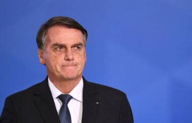 Dois dias após perder a eleição, Bolsonaro quebra silêncio com pronunciamento de dois minutos e diz que continuará cumprindo a Constituição
