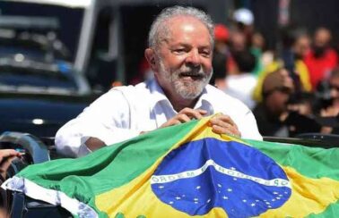 Lula diz que usará camisa verde e amarela com número 13 na Copa do Mundo