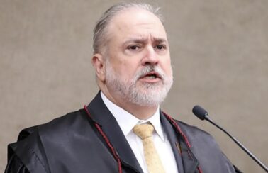 Aras defende no STF regras do orçamento secreto
