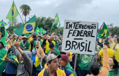 Moraes manda bloquear contas de pessoas e empresas supostamente ligadas a atos antidemocráticos